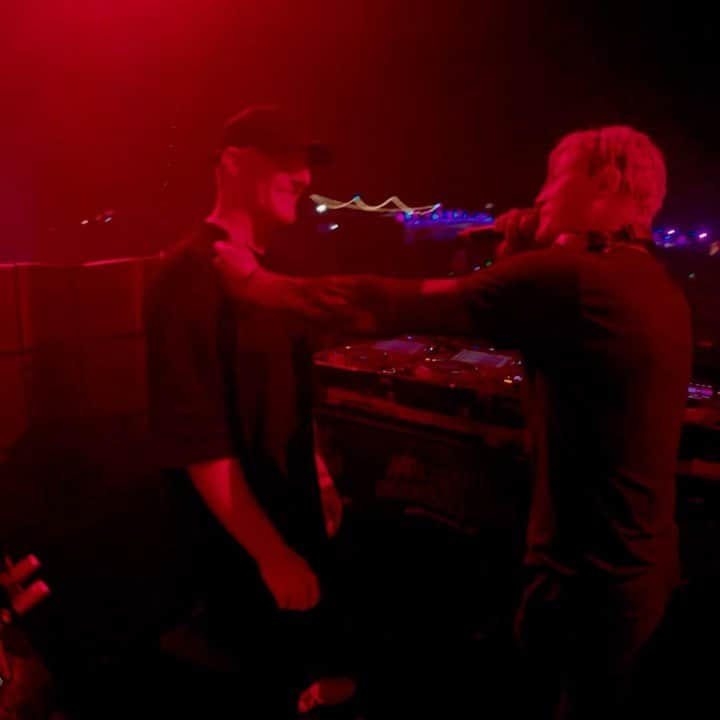 Ghastlyのインスタグラム：「Me telling 20k ppl how I met @enjoyryde almost 10 years ago in LA when we were both early on our careers and have been great friends ever since - even crazier is having the honor and privilege to close out Nocturnal Wonderland together - absolutely legendary night for GHOSTRYDR💀」