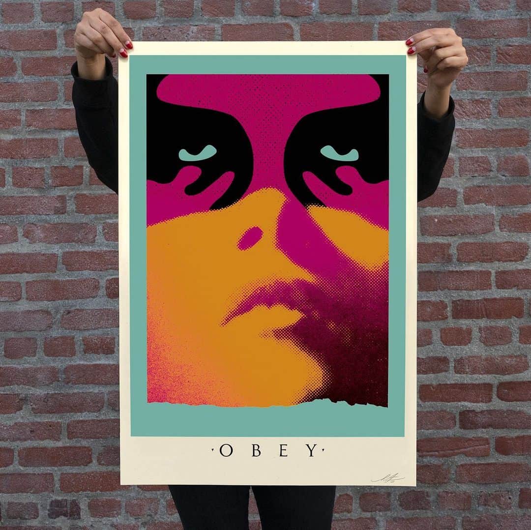 Shepard Faireyのインスタグラム：「NEW Offset Print: “Shadowplay” Available Thursday, September 21st at 10 AM PDT.  This Shadowplay print is inspired by punk, post-punk, and new wave music graphics that combined original art and found imagery in subversive and enigmatic ways. I love that a lot of those graphics are technically crude yet visually sophisticated. That kind of art inspired my earliest high school experiments with a copy machine, x-acto knife, and stencils. Shadowplay is a reference to the shadows of the face in my pop-noir image, but also to Joy Division and their graphic designer, Peter Saville, who crafted their beautiful and haunting covers from found and manipulated imagery. Coincidentally 45 years ago today, Joy Division marked their television debut with a performance of "Shadowplay" on Granada Reports. Check out Joy Division’s music and Saville’s design if you are unfamiliar. –Shepard  PRINT DETAILS: Shadowplay. 24 x 36 inches. Offset on thick cream Speckletone paper. Signed by Shepard Fairey. $35. Available on Thursday, September 21st @ 10 AM PDT at https://store.obeygiant.com. Max order: 3 per customer/household. International customers are responsible for import fees due upon delivery (Except UK orders under $160).⁣ ALL SALES FINAL.」