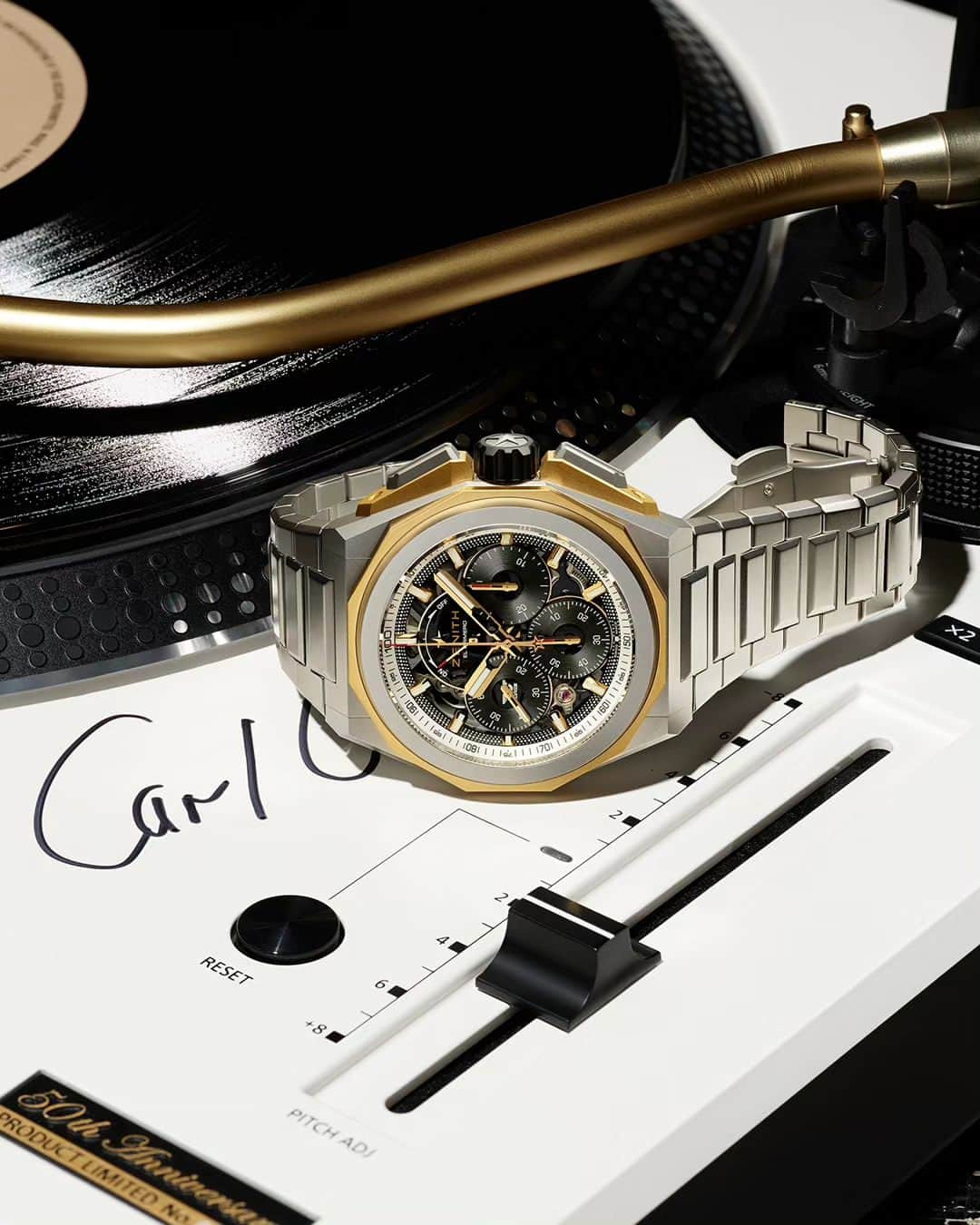 ゼニスのインスタグラム：「#CarlCox: ZENITH & Carl Cox on the same frequency. Presenting the DEFY Extreme Carl Cox Edition, a limited edition of 100 pieces inspired by the world of DJing. Available at ZENITH physical and online boutiques from September 25 at 2pm CET.」