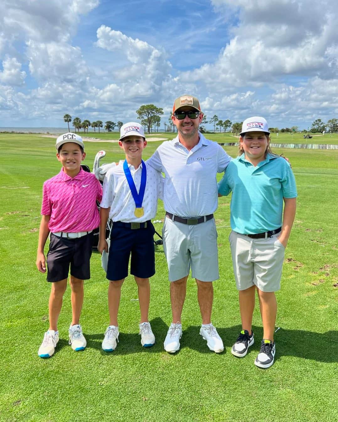 ブライアン・ハーマンのインスタグラム：「Fancy meeting you here, @harmanbrian 🤩   Nothing like meeting your hero at the range at Sea Island during regional qualifying. #DriveChipandPutt」