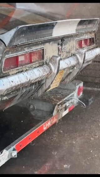 Classics Dailyのインスタグラム：「🎥Credit @autoamericanav8  _ #Classic #classics #Classiccar #classiccars #americanmuscle #Musclecar #Musclecars #car #Camaro」