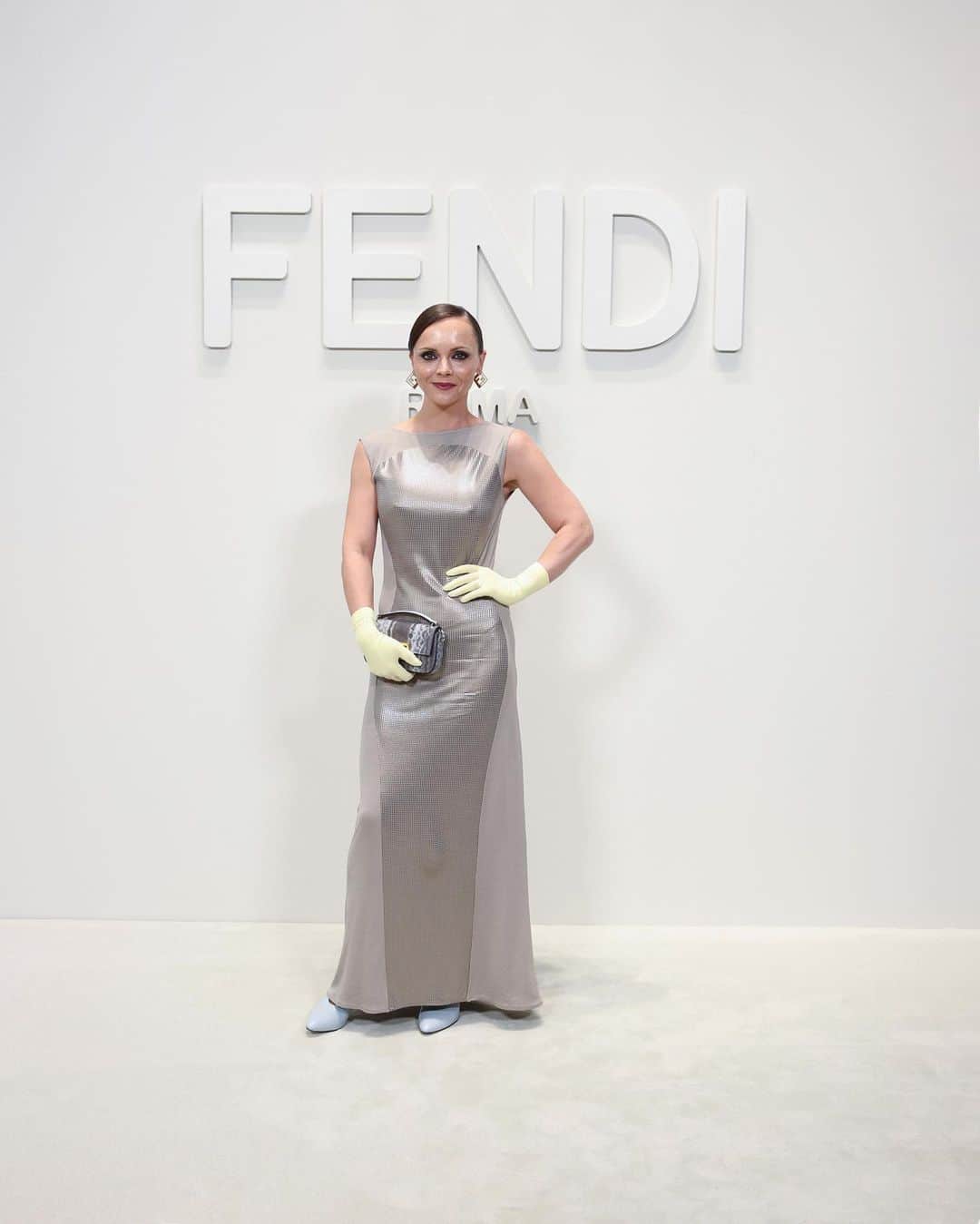 Fendiさんのインスタグラム写真 - (FendiInstagram)「Friends of the House and special guests attended the #FendiSS24 show.  @katemossagency #FendiAmbassador @iza @riccigrams @munroebergdorf」9月21日 6時15分 - fendi