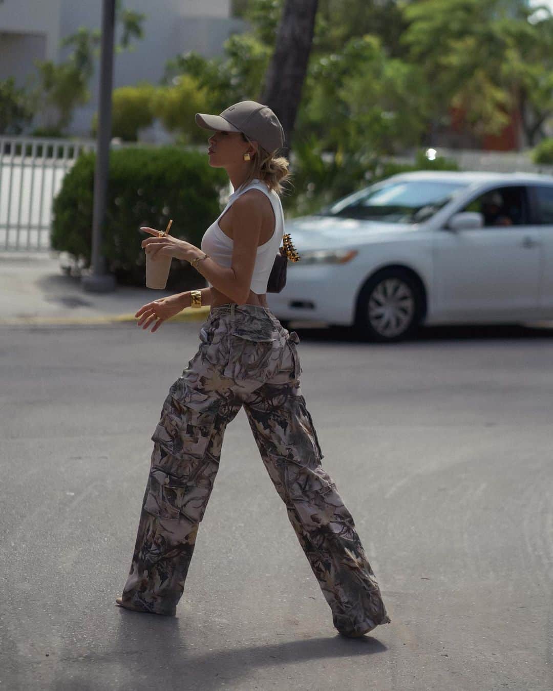 Cindy Pradoのインスタグラム：「I’ll get straight to the point; pants are @FashionNova」