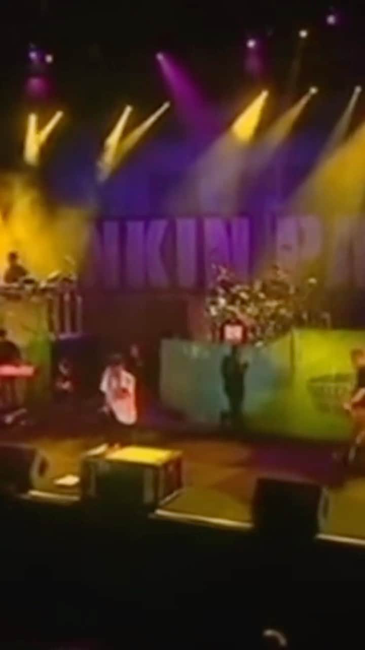 リンキン・パークのインスタグラム：「Numb. #ReadingFestival 2003」