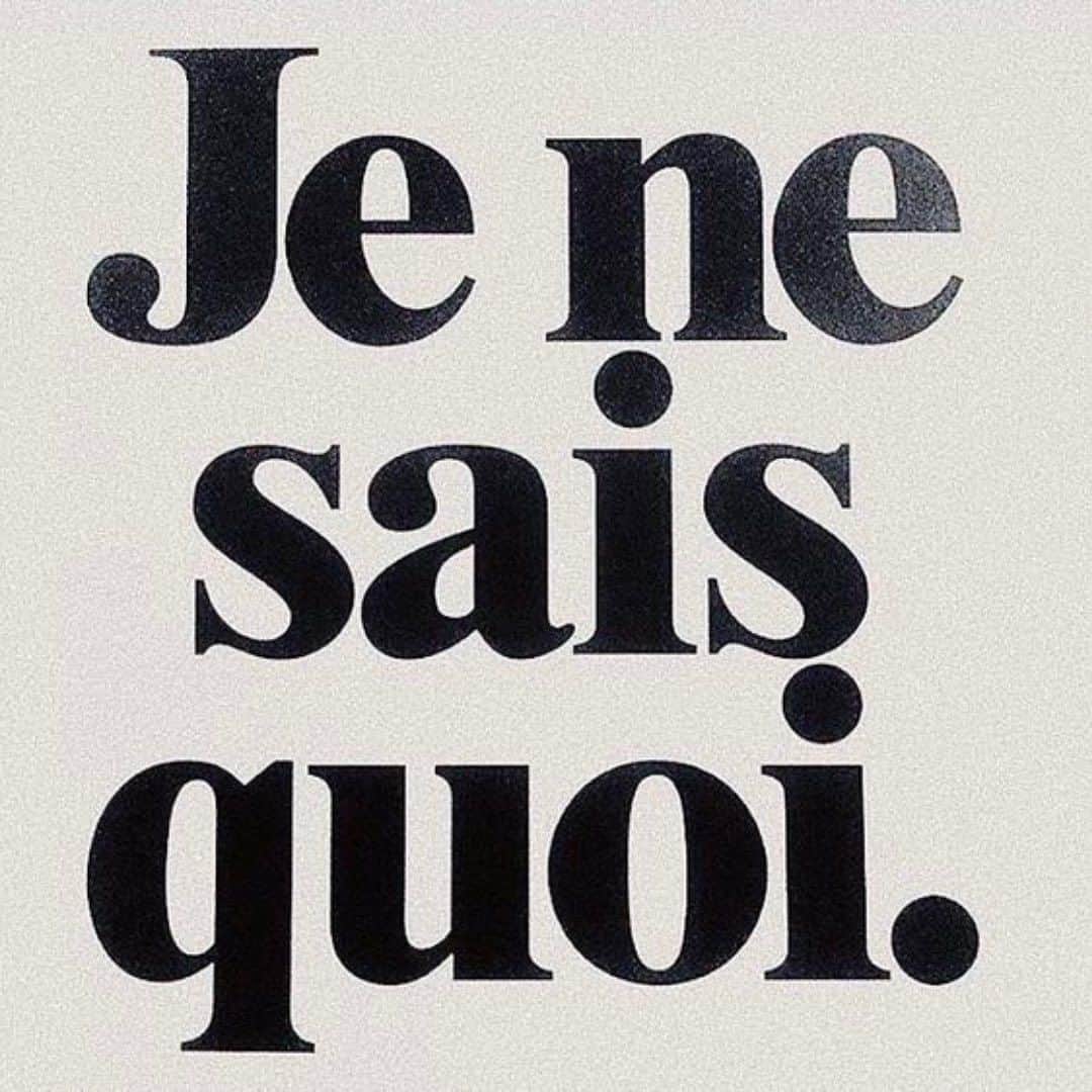 ウィンターケイトのインスタグラム：「Channeling je ne sais quoi vibes for Fall. The new collection drops tomorrow. ✨」