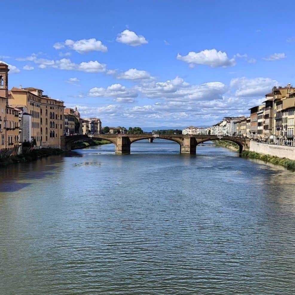 マキシム・ザボジンさんのインスタグラム写真 - (マキシム・ザボジンInstagram)「Rio Arno, atravesando Florencia (Italia)」9月21日 7時06分 - maxipedor