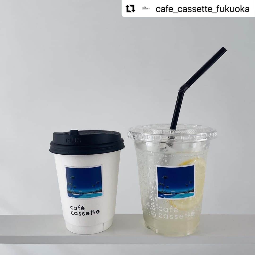 永井博のインスタグラム：「#Repost @cafe_cassette_fukuoka with @use.repost ・・・ 永井博さん個展期間中のカップは 9.22(fri)より提供スタート!  「TROPICAL RECORDS」Hiroshi Nagai 会期：9.22(fri)〜10.22(sun) 11:00〜19:00 会場：cassette 住所：福岡市中央区唐人町1-2-8 定休日：水曜 HP：https://cassette-f.jp Co sponsored by GALLERY TARGET  ※オープニングイベントをcassetteにて開催します。 9.22 (fri) 17:00〜21:00 どなたでもご入場可能です。ぜひお越しください。  @hiroshipenguinjoe  @gallery_target  #永井博 #hiroshinagai #gallerytarget #cassette_fukuoka」