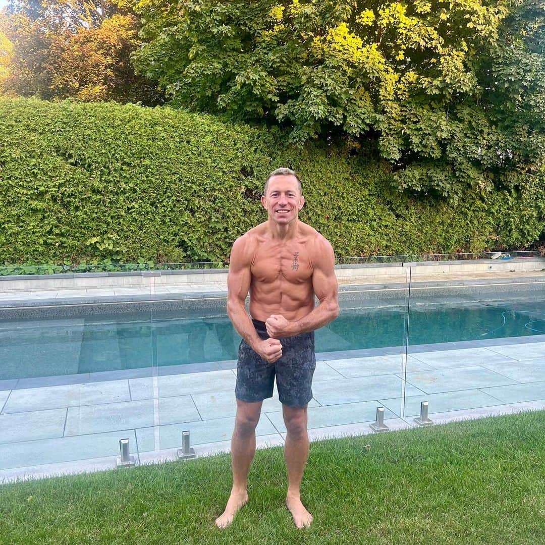 ジョルジュ・サンピエールのインスタグラム：「Posing after a 72-hour fast will make you look your best. 💪 Time to eat now ;-)」