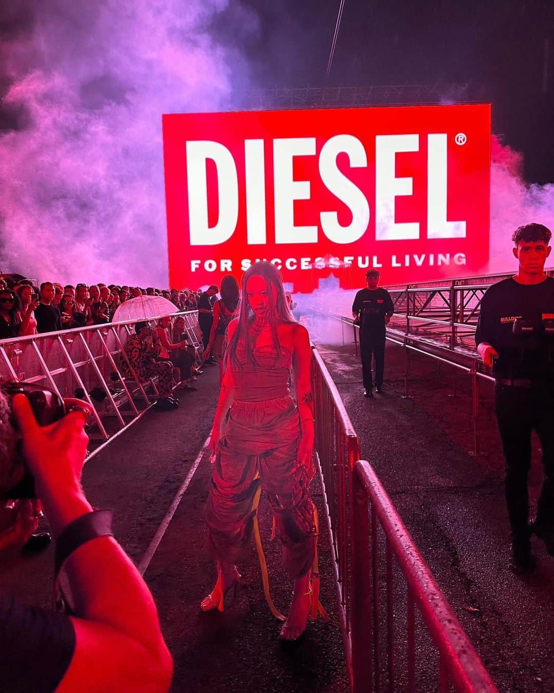 ちゃんみなのインスタグラム：「We love @diesel ❤️❤️❤️  #dieselss24」