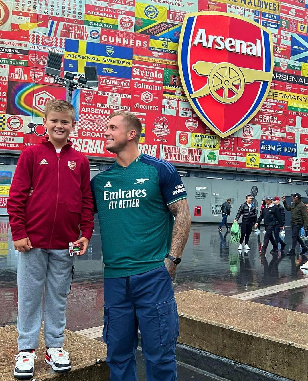 ダニエル・オズボーンさんのインスタグラム写真 - (ダニエル・オズボーンInstagram)「Memories for life 💙 waited a long time for @arsenal to be back where we belong, Champions league football!! So there was no way I was not taking my big guy to create these memories! 🙌🏼❤️ 4-0 win too!! What a night!! COYG!!!!」9月21日 8時48分 - danosborneofficial