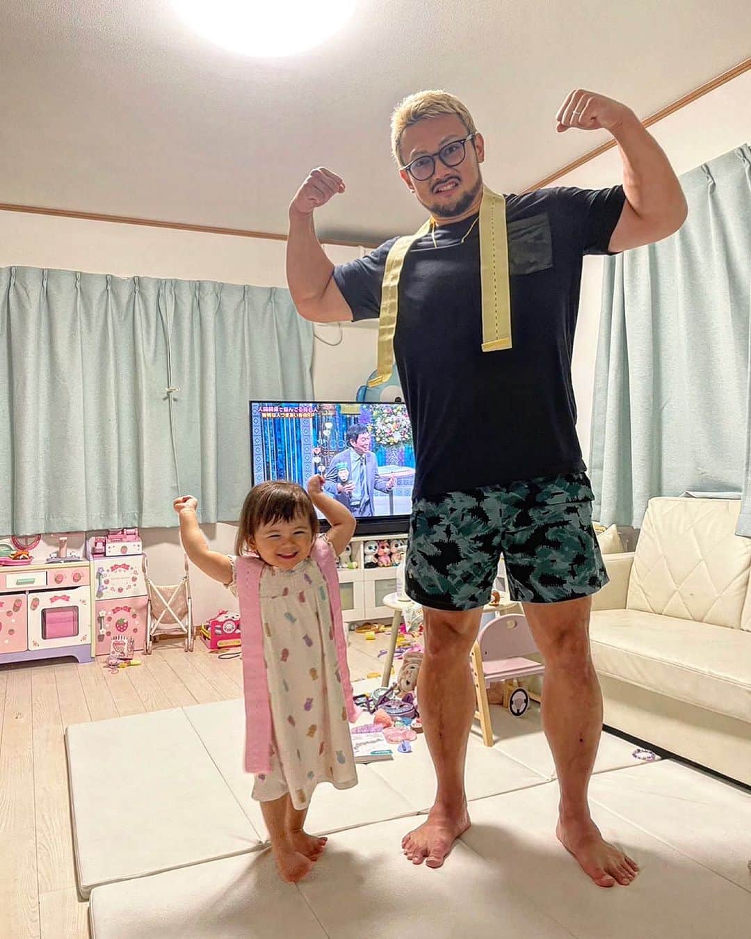 のインスタグラム：「娘とベストワガママボディJAPANに出場しました。  #首からの帯 #ベストワガママボディ」