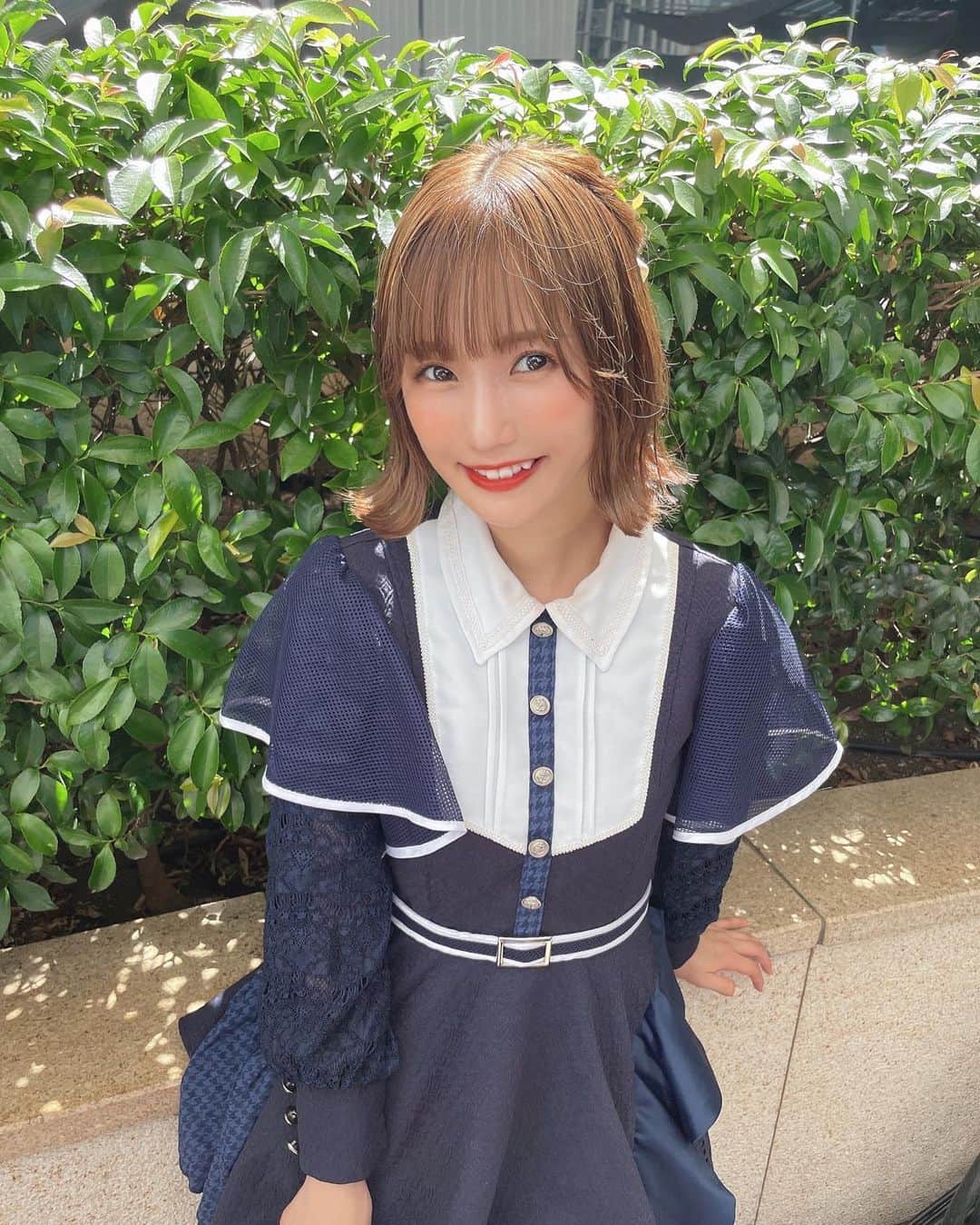 小林智絵のインスタグラム：「. . . . . . 清楚...かな🥹?? . . . . . #ボブ #ボブアレンジ #ボブヘアアレンジ #アイドル #アイドル衣装 #外ハネボブ #外ハネ #イエベ秋 #イエベ秋メイク #イエベ #イエベメイク #年齢逆行アイドル」