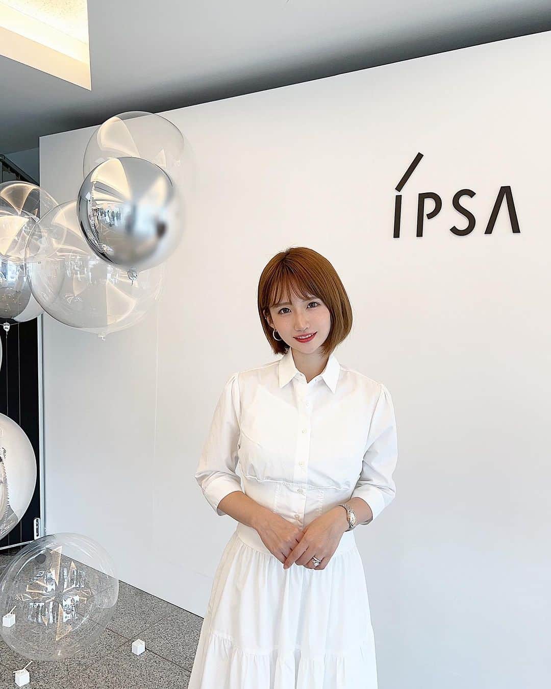 のインスタグラム：「・ 今日は"イプサ新商品発表"イベントへ！ 10月17日発売の 『バウンス インテンス クリーム』がとにかく凄い！！！ 今の私にピッタリすぎた！！！  若年層向けで水々しく滑らかに広がる 独自のクラッシュスムーステクノロジーで 角層への浸透感がありながらも ふっくらハリを感じる事が出来るの！！  スッと伸びてしっとり保湿が持続される✨ 手にお試しさせてもらったんだけど 手洗ってもまだしっとりしてるの！！  これから寒くなってきてシワや乾燥もさらに 気になるし長時間潤うのは嬉しい😭👏🏻  保湿されるのにベタつかないので 男性にもオススメアイテムです！！  #PR#ipsa#バウンスインテンスクリーム#イプサ　 #隠れハリ不足#みずもち素肌#みずもちクリーム」