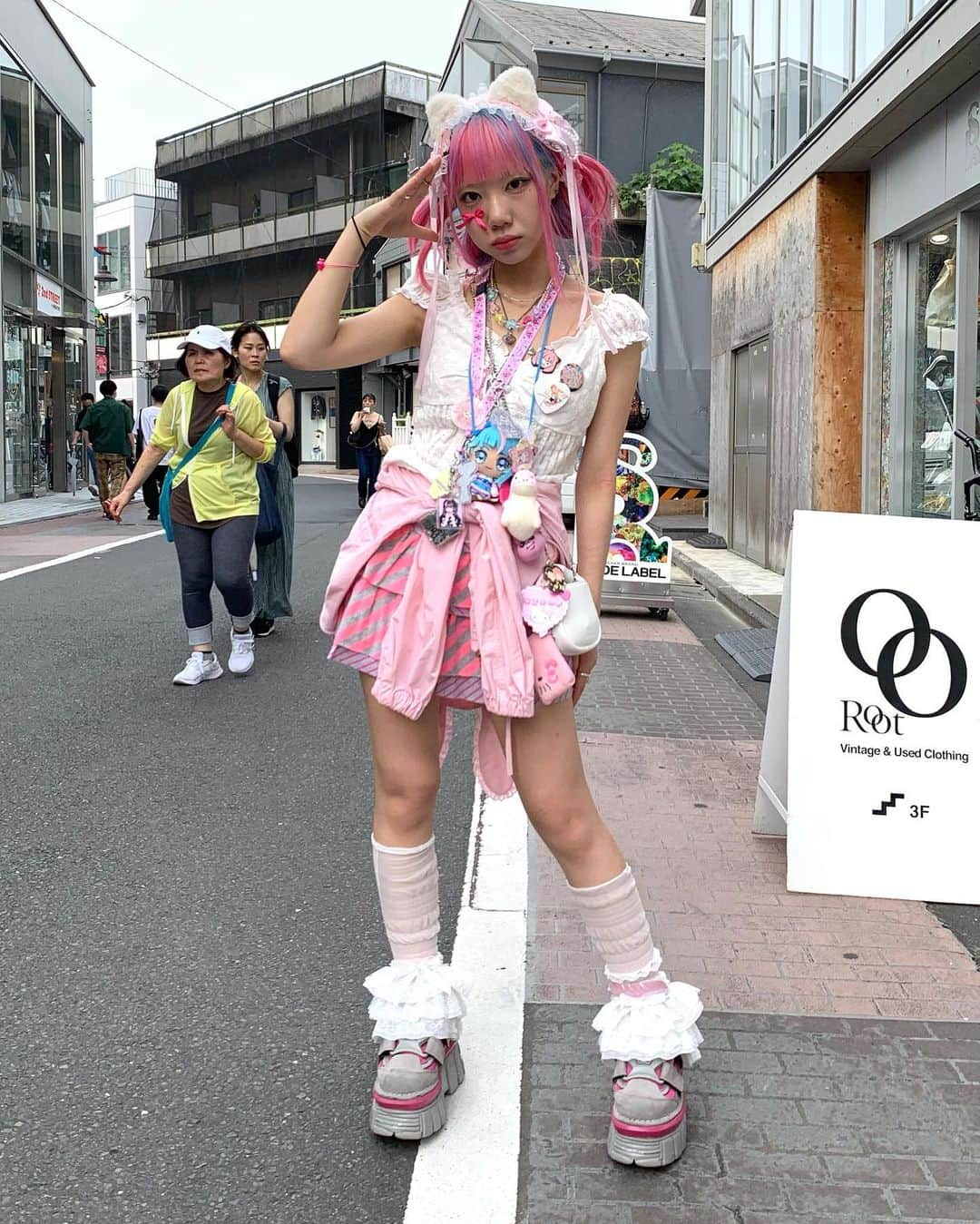 FRUiTSのインスタグラム：「06/2023  @n.cutegir1  in Harajuku  Hunter: @aoki_street.1985」