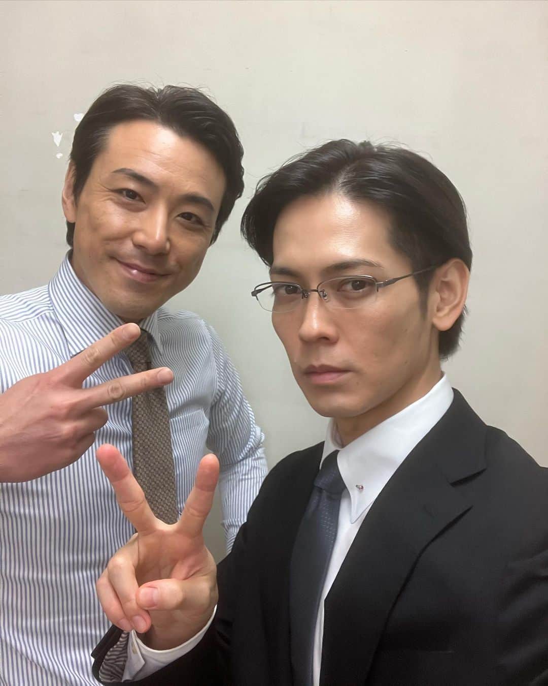 猪塚健太さんのインスタグラム写真 - (猪塚健太Instagram)「.  #MALICE  第2話  配信開始です！！！ 是非お楽しみください👍  現場で久しぶりにお会いした吉田さんと！  #マリス」9月21日 19時24分 - kentaizuka