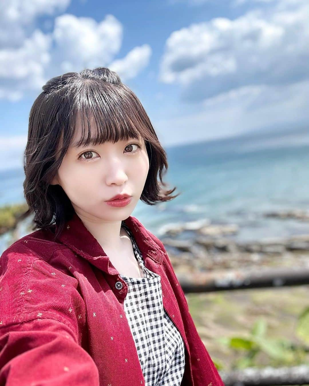 福島ゆかさんのインスタグラム写真 - (福島ゆかInstagram)「：本州最北端  載せてなかった写真を載せていこうのコーナー。  大間に行っておいしーーーーーいマグロを食べたときの！  🐟🐟🐟🐟🐟  ちょっと食べ過ぎじゃない？と言われがちなじぶんなんですけど 美味しいものは美味しいから！永遠に思う存分食べていこうと思います！！！（笑）  大間のマグロたちにまた会いたいです！  ‥に、しても 本州最北端に立ったときは感動したなぁ‥✨  #青森 #大間 #大間のマグロ  #まぐろ #青森観光  #青森グルメ  #東北 #東北旅行  #東北グルメ  #グルメ #グルメ好きな人と繋がりたい  #魚 #ごはん記録  #海 #旅行 #観光スポット  #観光」9月21日 19時35分 - yuka_fukushima_