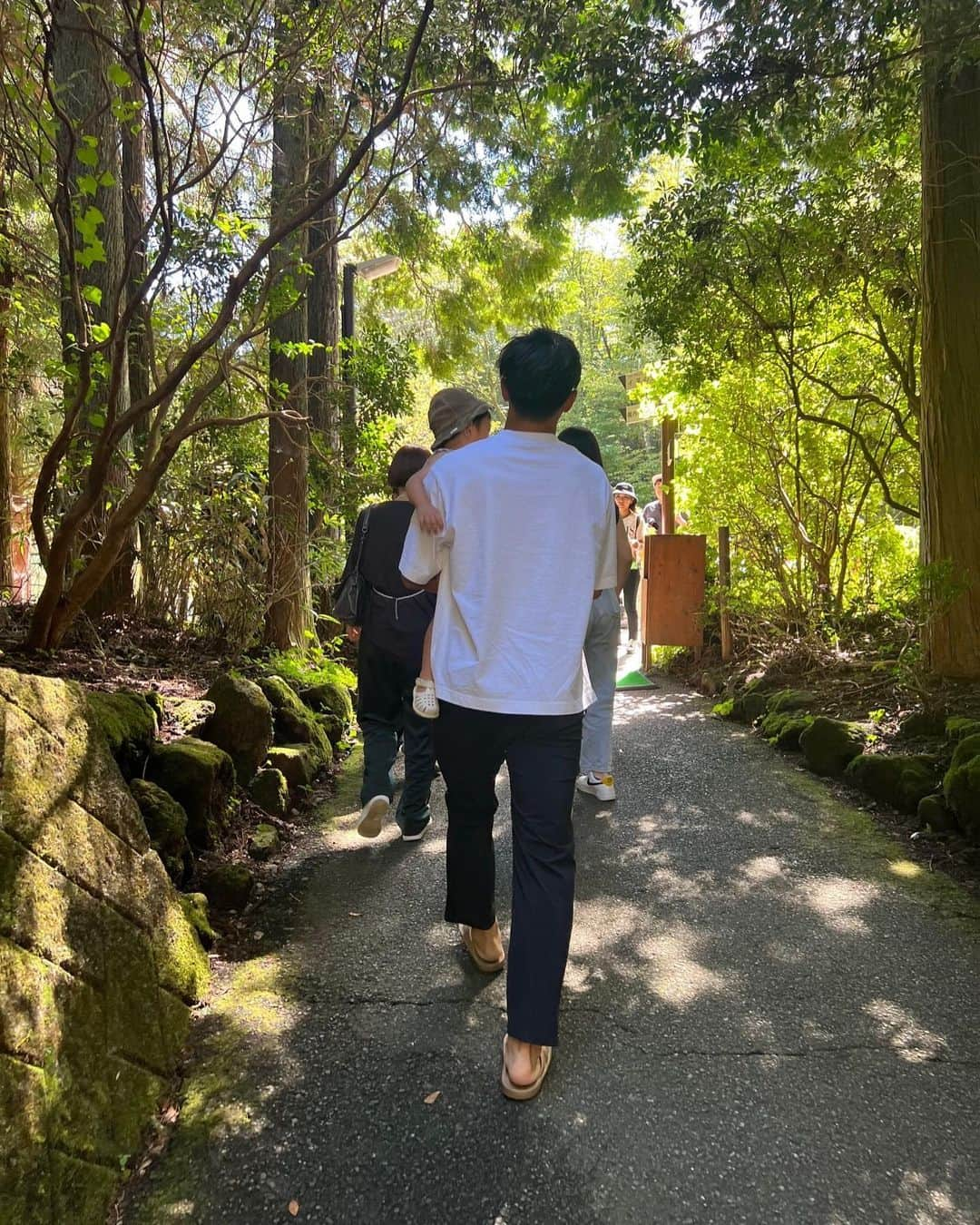 植田直通さんのインスタグラム写真 - (植田直通Instagram)「. リフレッシュ🌳  #ナオミチとチビミチ」9月21日 19時41分 - naomichi.ueda