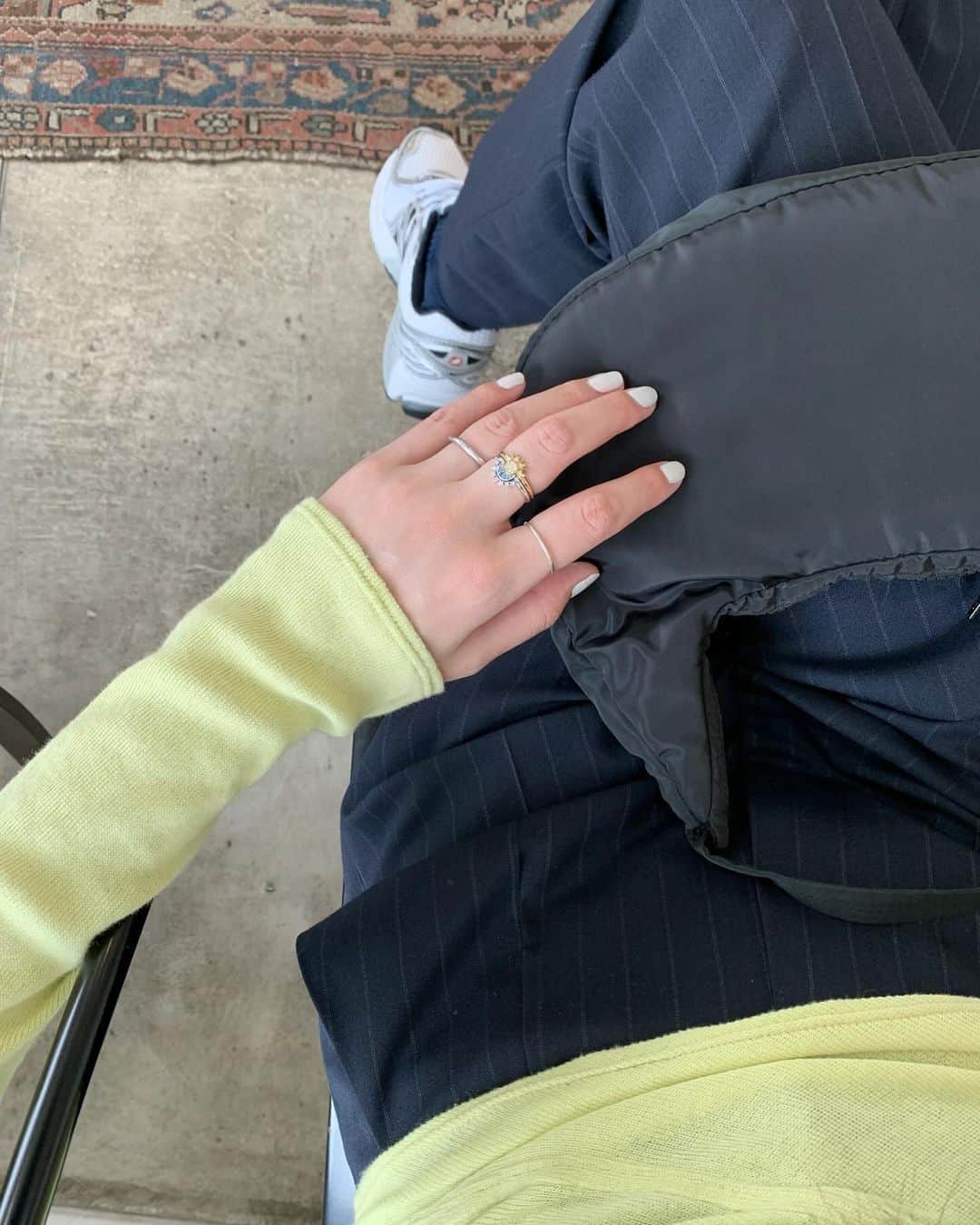 Shiho Sasakiのインスタグラム：「真っ白のネイルが上手に塗れて 嬉しかった日🥛  #outfit_shiho」
