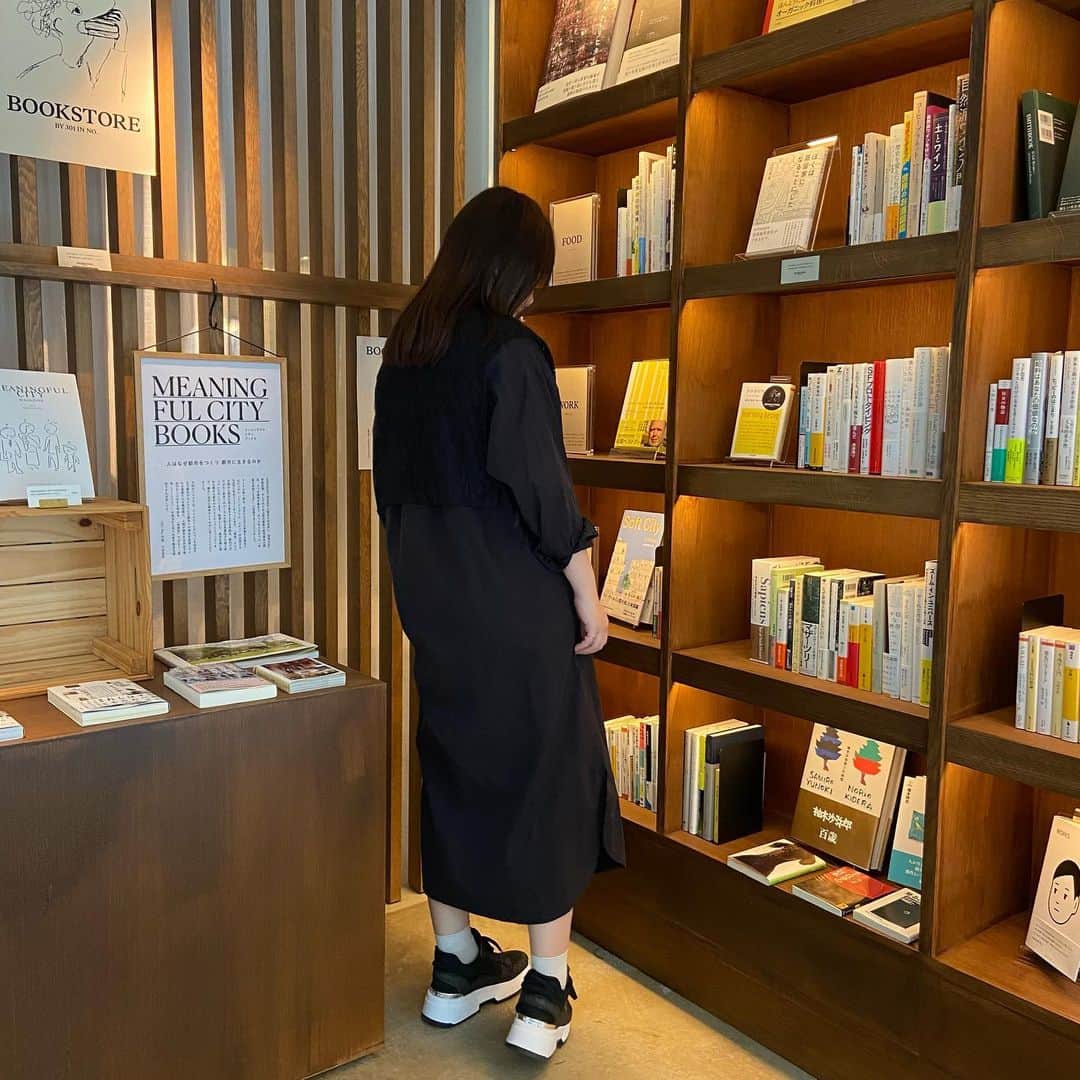 今井瞳のインスタグラム：「🥐 ㅤㅤㅤㅤㅤㅤㅤㅤㅤㅤㅤㅤㅤ ㅤㅤㅤㅤㅤㅤㅤㅤㅤㅤㅤㅤㅤ 朝ごはん＊ ㅤㅤㅤㅤㅤㅤ. 意気揚々と妹にお財布渡して 買ってきていいよ〜って言ったのに キャッシュレスで妹が自分のお財布で お会計して戻ってきたよ、、、 ご馳走してもらうことになった朝☁️笑 ㅤㅤㅤㅤㅤㅤㅤㅤㅤㅤㅤㅤㅤ ㅤㅤㅤㅤㅤㅤㅤㅤㅤㅤ. . #instacafe #カフェ #cafe #カフェ巡り #카페투어　#今井瞳」