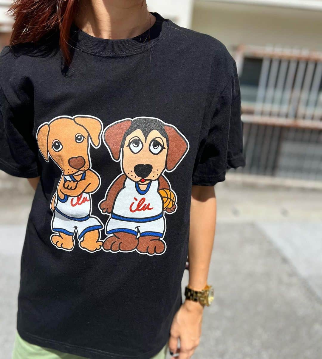 original brand 【ilu098】さんのインスタグラム写真 - (original brand 【ilu098】Instagram)「『 🐕🐕🏀 』 #レアプロジェクト から 最新作のTシャツが誕生したよ。 最高に可愛いすぎる♫  《販売》　 店舗: 9/22(金)11時~ Web: 9/22(金)11時~  #ilu098 #アイル犬🐕 #保護犬 #愛犬家 #沖縄 #犬tシャツ #ドッグtシャツ」9月21日 20時06分 - ilu098