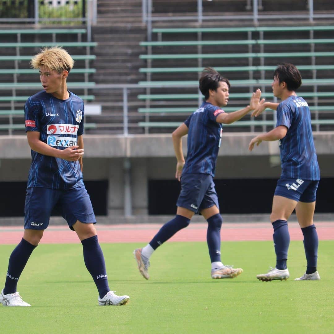 のインスタグラム：「Today‘s Training⚽  好調のまま、ホーム3連勝に向けて🔥  #カマタマーレ讃岐  #ALLFORSANUKI  9/24（日）ホームYS横浜戦 チケットはクラブHPへ🎟️」