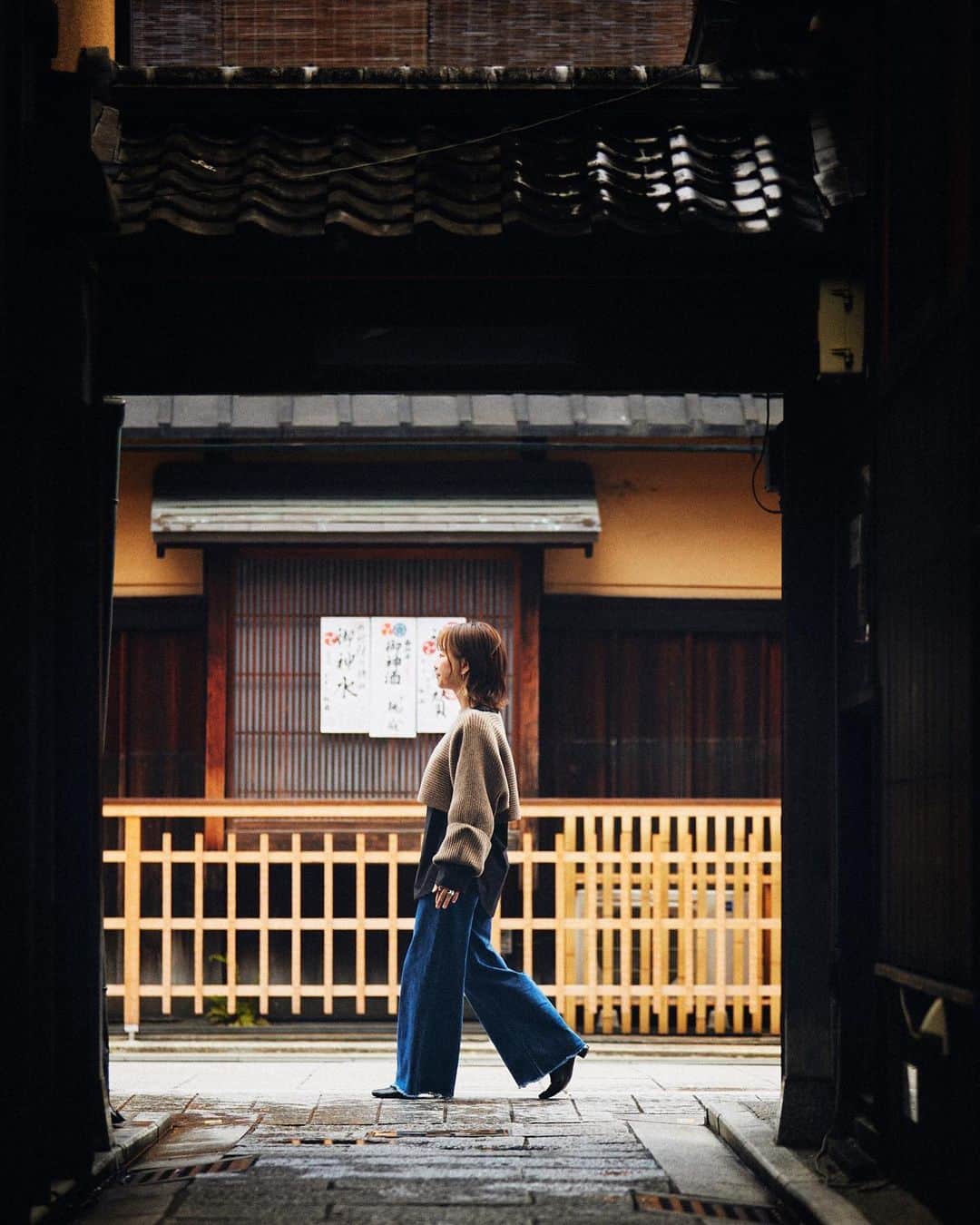 ヤヌークさんのインスタグラム写真 - (ヤヌークInstagram)「． ． @gion_kawakatsu  「京都はお漬物のお店が多いですが、『京つけもの川勝』 に併設された『お茶漬処 ぶぶ家』さんは京つけものが少しずつ何種類も楽しめるお茶漬けセットがあり、色々な味を楽しみたい私にピッタリです。」  @gion_tokuya  「わらびもちが大好きで、調べていたら見つけたお店です。 そのまま食べても美味しいですが、甘すぎないきなこと合わせて食べると美味しすぎてとろけます（笑）。」  #yanuk#denim#jeans#fashion#madeinjapan#Okayama#Kyoto#kyotojapan#kyoto_cafe#kyoto_style#ヤヌーク#デニム#ヤヌークデニム#デニムコーデ#京都#京都グルメ#京都カフェ#祇園カフェ#祇園四条#yanuk京都店#鴨川」9月21日 11時48分 - yanuk_official