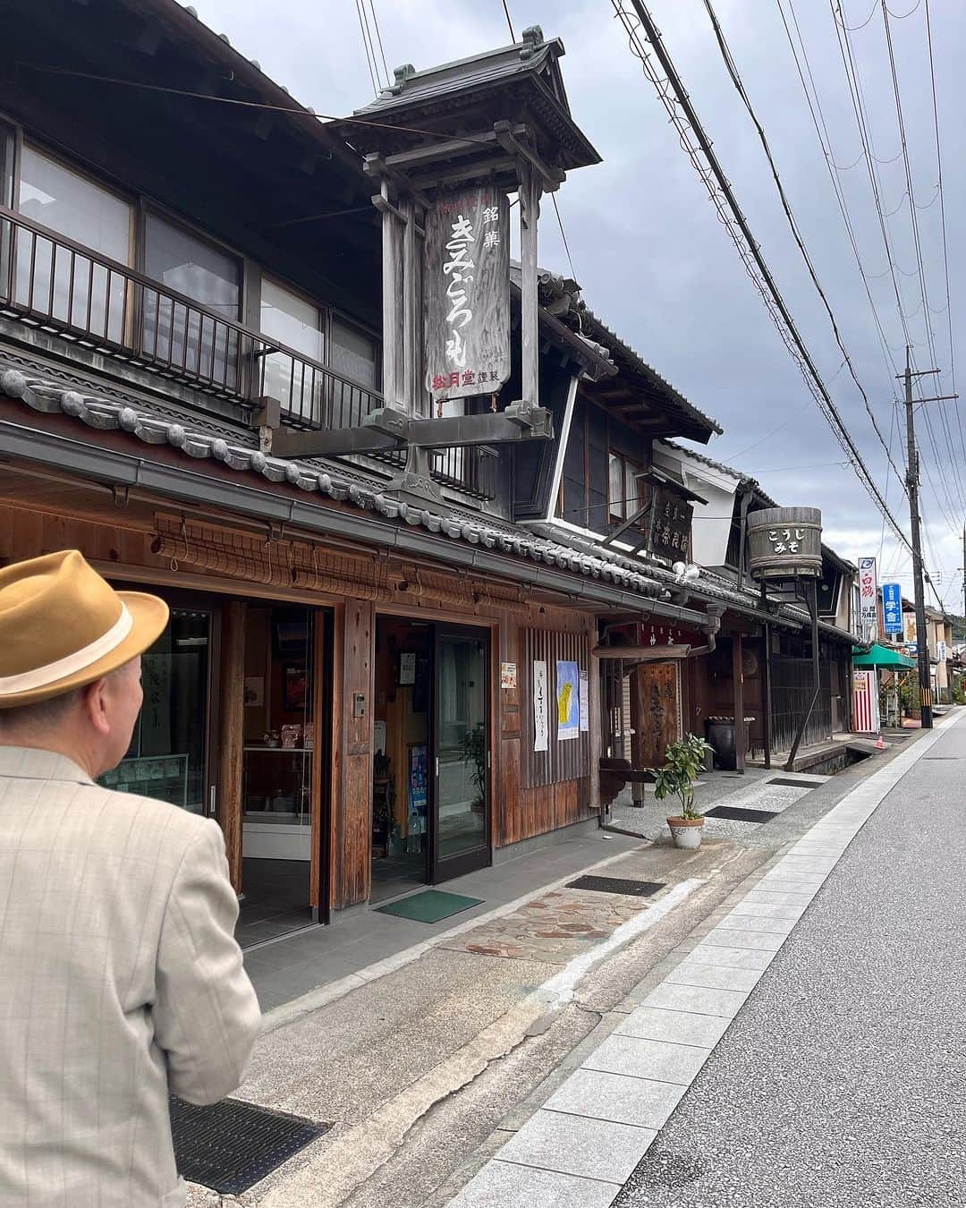 藤井日菜子さんのインスタグラム写真 - (藤井日菜子Instagram)「奈良テレビさん創立50周年おめでとうございます🎊 10/1に放送される50周年特別番組で、ざっくばらんメンバーも出演させていただけるという事で😊 今日は旭堂南海さんとバス紀行のロケです☺️  #ざっくばらん #奈良テレビ ＃旭堂南海さん」9月21日 12時00分 - hinakofuji