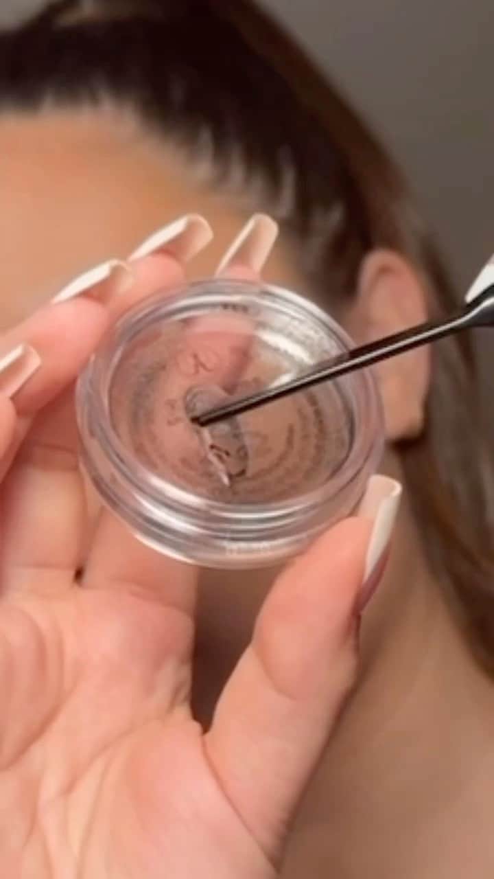 Anastasia Beverly Hillsのインスタグラム