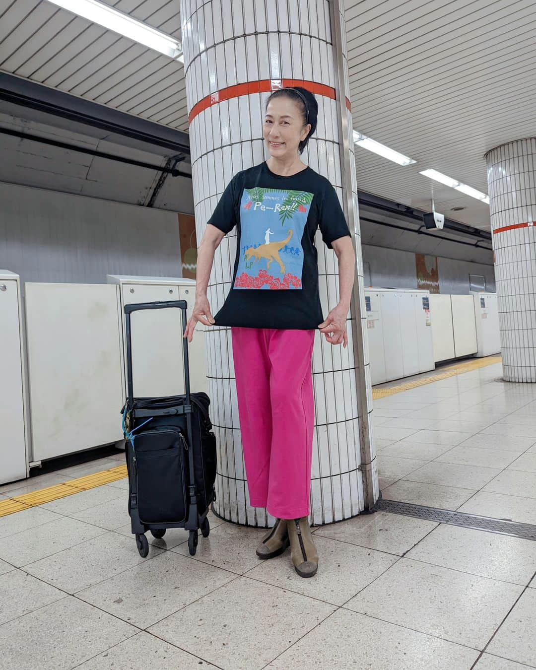 高汐巴さんのインスタグラム写真 (高汐巴Instagram)「今から「だれがオバンやねん！」のお稽古に行ってきまーす🌹」9月21日 12時