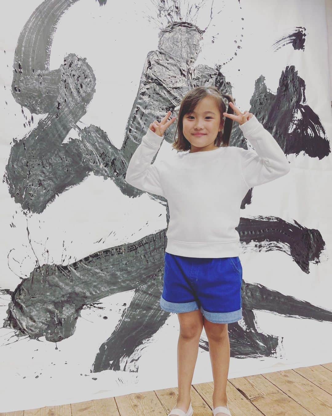 宮崎莉里沙さんのインスタグラム写真 - (宮崎莉里沙Instagram)「ばらかもん最終回ご覧いただきありがとうございます‼︎  なるは先生の字がみれて嬉しかったです！あとお父さんと言えたのも良かったです☺︎  終わってしまってとてもさみしいですがまたみなさんに応援してもらえるように頑張ります💪  #ばらかもん #琴石なる役」9月21日 12時42分 - ririsa__miyazaki
