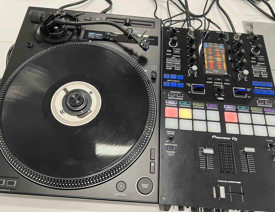 DJ SANCONのインスタグラム：「Pioneer DJ さんにお邪魔して PLX-CRSS12（クロストゥエルブ） DDJ-REV5 いろいろ触ってきました🔥🔥  thank you Pioneer DJ JPN  #djs #dj #kyotodjs」