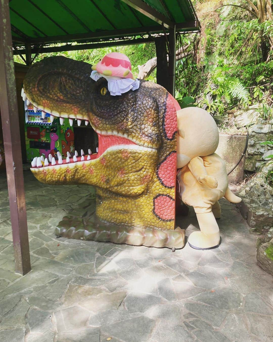 ちぃたん☆さんのインスタグラム写真 - (ちぃたん☆Instagram)「最終形態ちぃサウルスですっ☆  dinosaur #進化 #キメラ #ゆるキャラ #ちぃたん」9月21日 13時34分 - chiitan7407