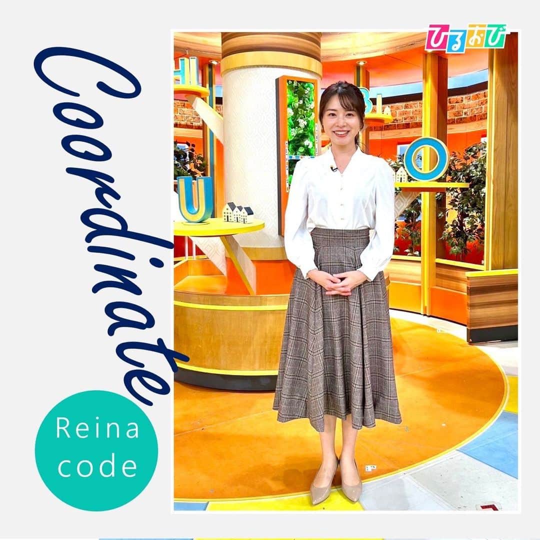 のインスタグラム：「\ 本日の #reinacode はこちら/   襟付きホワイトブラウスに チェック柄のスカートを合わせて 秋らしいコーデ🍂  今週もひるおびをご覧いただき ありがとうございました❣️ 明日もぜひ、ご覧ください☂️  #TBS #ひるおび #reinacode #皆川玲奈 #アナウンサーコーデ」
