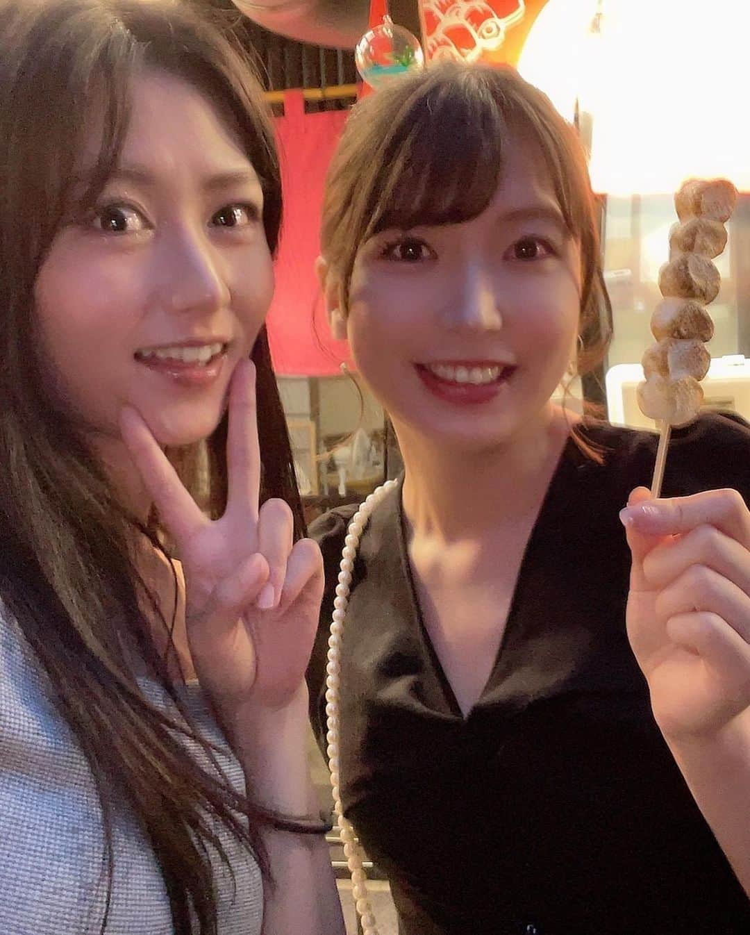 久保田杏奈さんのインスタグラム写真 - (久保田杏奈Instagram)「➡︎➡︎スワイプしてね(8枚)➡︎➡︎ 動画もあるよっ  2023.08.02 草津温泉感謝祭  夜も屋台に行ったり 焼きマシュマロ食べたり ジャズ聴いたり 満喫しました🤤！  そして草津温泉感謝祭2日目 メインイベントの女神昇天  いつも明るく賑やかな湯畑も この日だけは明かりを全て消して 幻想的な空間をみんなで作り出しています✨  動画で感動が伝わるか不安だけど みんなに少しでも伝わったら良いな😌  来年も行きたい！！！！  #草津温泉アンバサダー #草津温泉 #草津 #群馬県  #久保田杏奈 #あんぴい #足利市 #足利市在住 #モデル #model #塾講師 #いいね歓迎 #フォロー歓迎 #フォロワー募集中」9月22日 6時30分 - kubotaanna