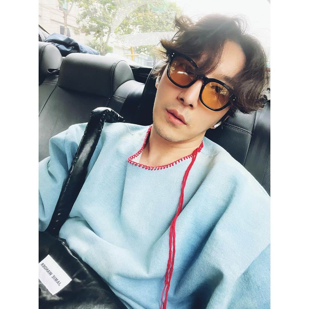 トン・ヒョンべのインスタグラム：「간만에 뽀글이🧑🏼‍🦱 우리 가영이 손길 @baekga_st」