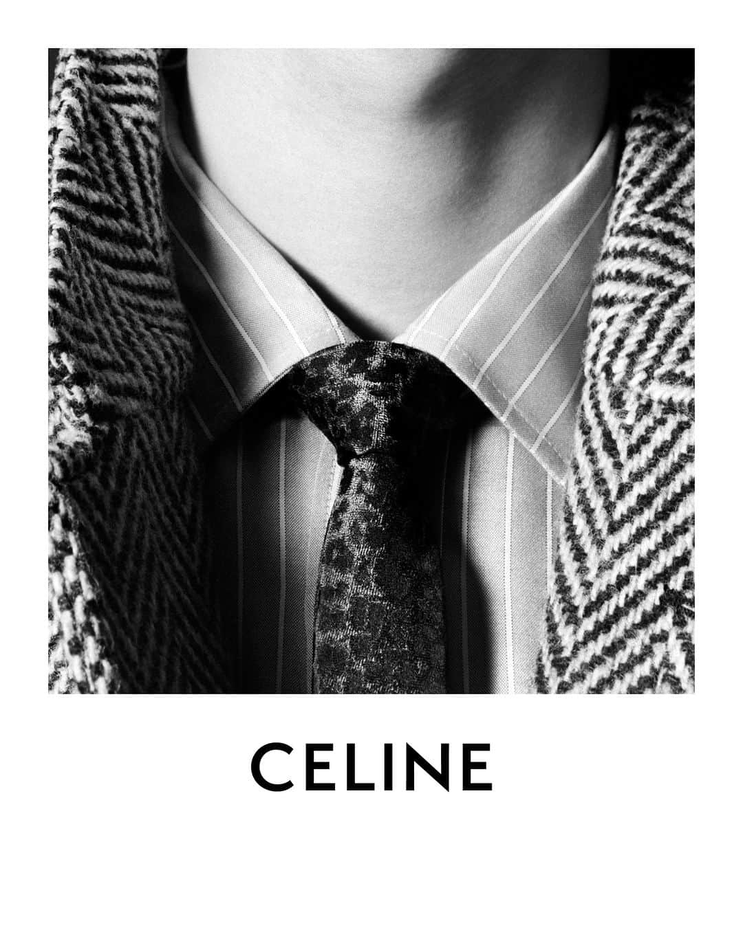Celineのインスタグラム：「CELINE 18 LA COLLECTION DU PALACE PARIS SYNDROME  CELINE HOMME WINTER 23  CELINE TAILORING CELINE MAC COAT   CELINE TRIOMPHE STRIPED SHIRT CELINE TIE  EMIL @HEDISLIMANE PHOTOGRAPHY PARIS MARCH 2023  COLLECTION AVAILABLE NOW IN STORE AND ON CELINE.COM  #LEPALACE #CELINEHOMME #CELINEBYHEDISLIMANE」