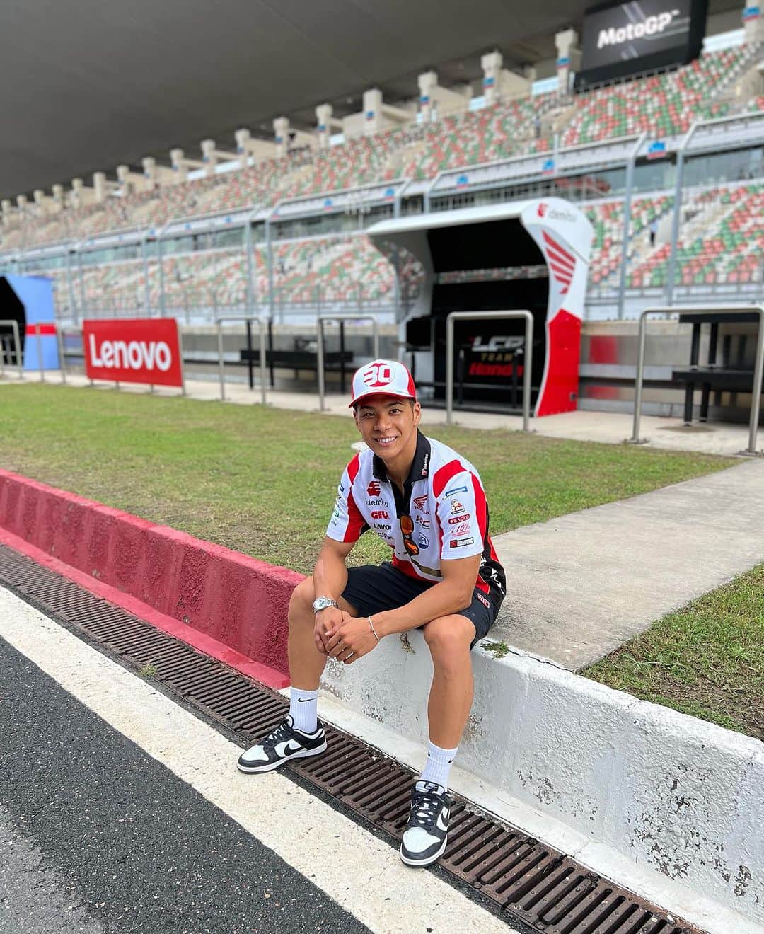 中上貴晶のインスタグラム：「Rd.13 IndianGP 🤩🇮🇳 It looks fun!  インドのサーキット、楽しそうです！  #IndianGP #MotoGP #Breitling #SquadOnAMission #ブライトリング」