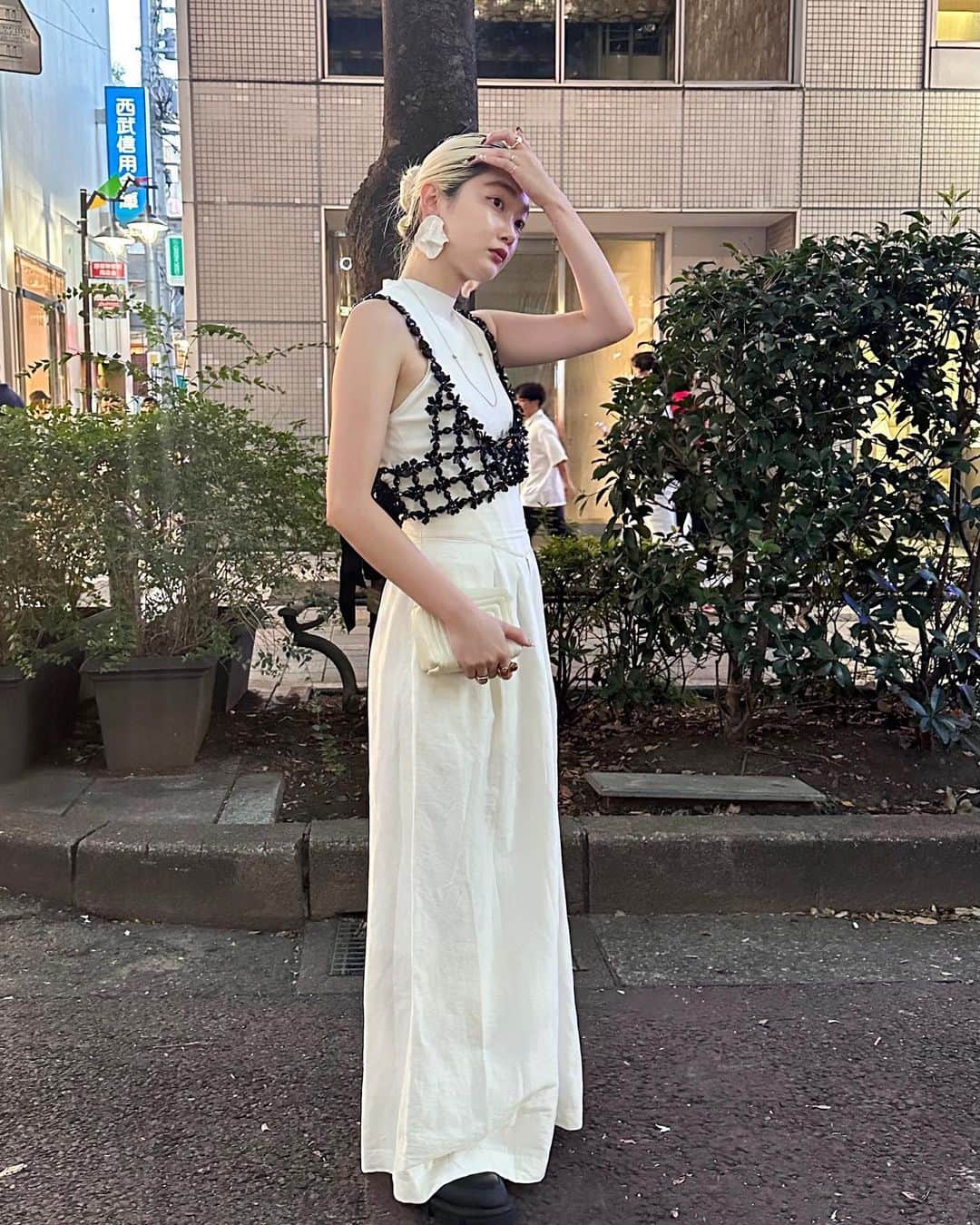 柳瀬未央さんのインスタグラム写真 - (柳瀬未央Instagram)「. この前ディナー行った時🍴  #0138n_fashion  #ootd #tokyo」9月21日 15時53分 - _0138n