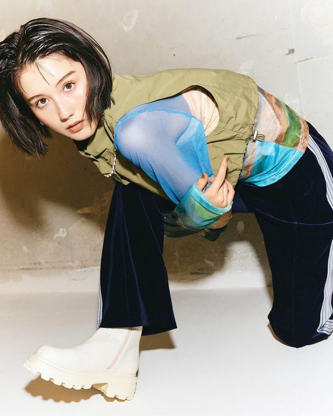 WEGOさんのインスタグラム写真 - (WEGOInstagram)「WEGO BOOTS  ✔︎ストレッチショートブーツ ¥4,399(tax in)  足にフィットし幅広いコーディネートに合わせやすいブーツ！  丈の長さは例年より長く修正し、 足見せコーデに合わせたときとの相性◎  #WEGO #ウィゴー #boots #ブーツ #ブーツコーデ #ショートブーツ #ロングブーツ #大人カジュアル #ラインパンツ」9月21日 15時57分 - wego_official