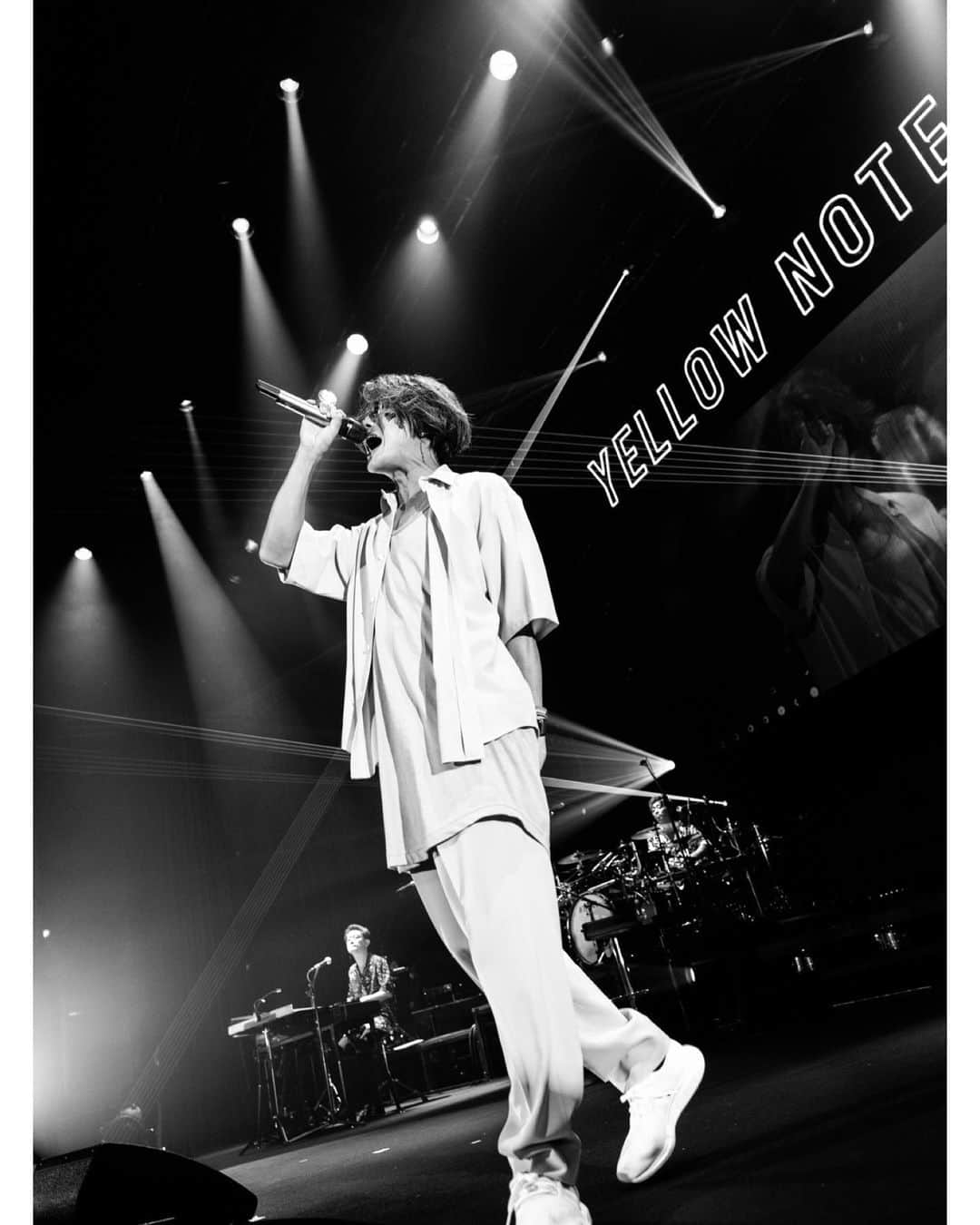 赤西仁さんのインスタグラム写真 - (赤西仁Instagram)「みんなありがと!  #YELLOWNOTE 最高だった！  #jips #LIVE #LOVE」9月21日 16時08分 - jinstagram_official