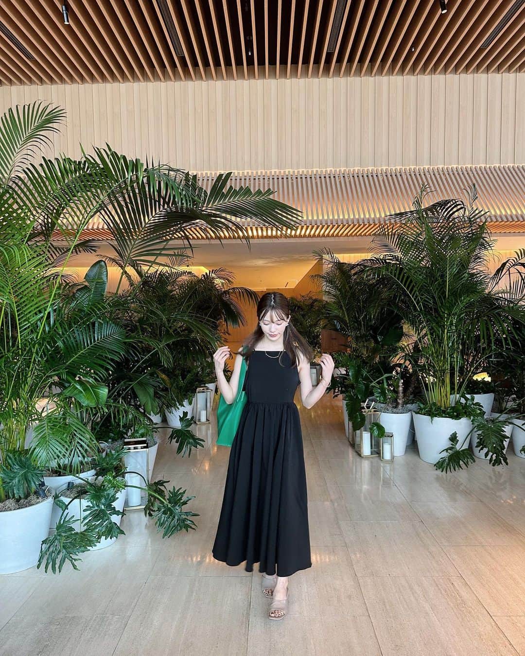 藤田みりあさんのインスタグラム写真 - (藤田みりあInstagram)「黒ワンピ🐈‍⬛🌙  @acka_official  @randa_pic」9月21日 16時22分 - miria_fujita