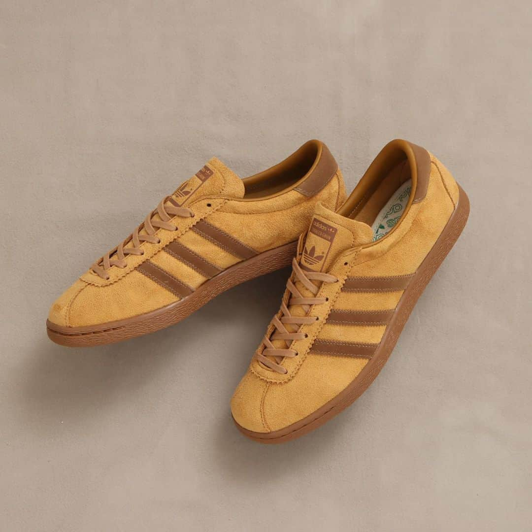 Sports Lab by atmos OSAKAのインスタグラム：「. ↓↓↓ NOW ON SALE ADIDAS TOBACCO GRUEN GW8206 ¥13,200-(tax included) size : 23.0cm〜30.0cm」