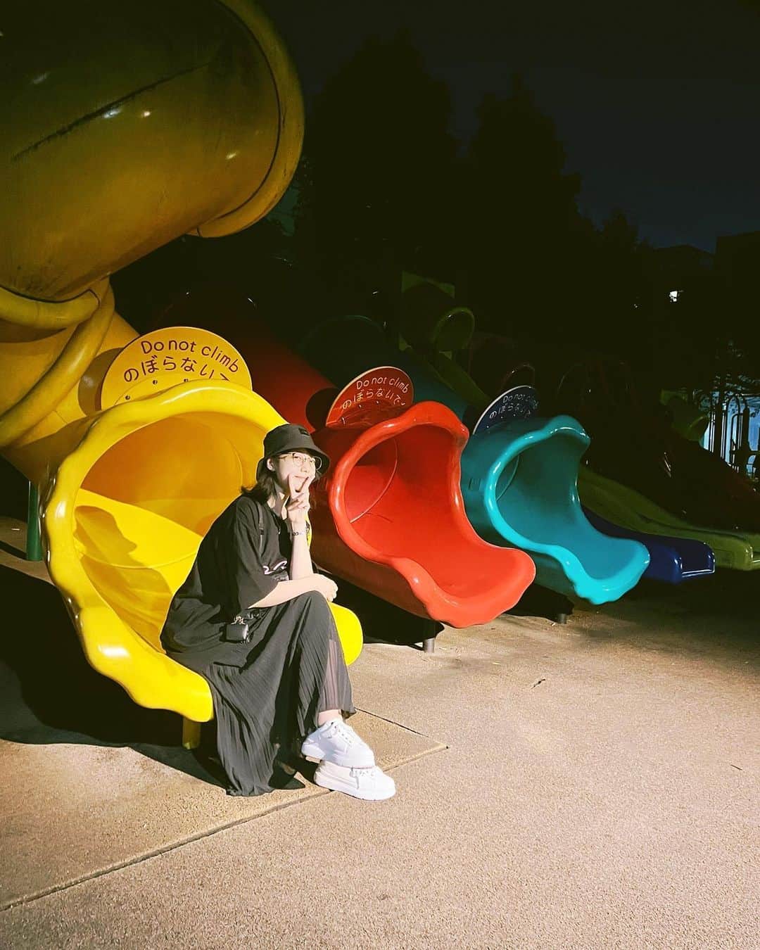 芦原優愛のインスタグラム：「. 夜は少し涼しさが出てきて気持ちいいね と、友人と夜散歩 気付いたら４〜５時間歩いてた日  #お散歩 #stroll」