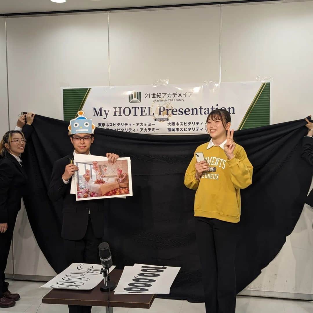 東京観光専門学校さんのインスタグラム写真 - (東京観光専門学校Instagram)「My HOTEL Presentation 東京・名古屋・大阪・福岡の姉妹校と オンラインでつなぎ、 新規ホテルと商品の プレゼンテーションを行いました✨  東京観光専門学校は 残念ながら入賞はなりませんでしたが みなさんの発想とプレゼン、チームワークはとっても素晴らしいものでした😆💕  審査員の方も言っていましたが どんどん意見を出して 新しいホテル運営の道を作っていってほしいと思います‼️ #東京観光専門学校　#ホテル学科　#新規ホテル企画　#ホテル業　#ホテル業界　#ホテル専門学校　#ホテリエ　#ホテルマン」9月21日 17時31分 - tokan_1967