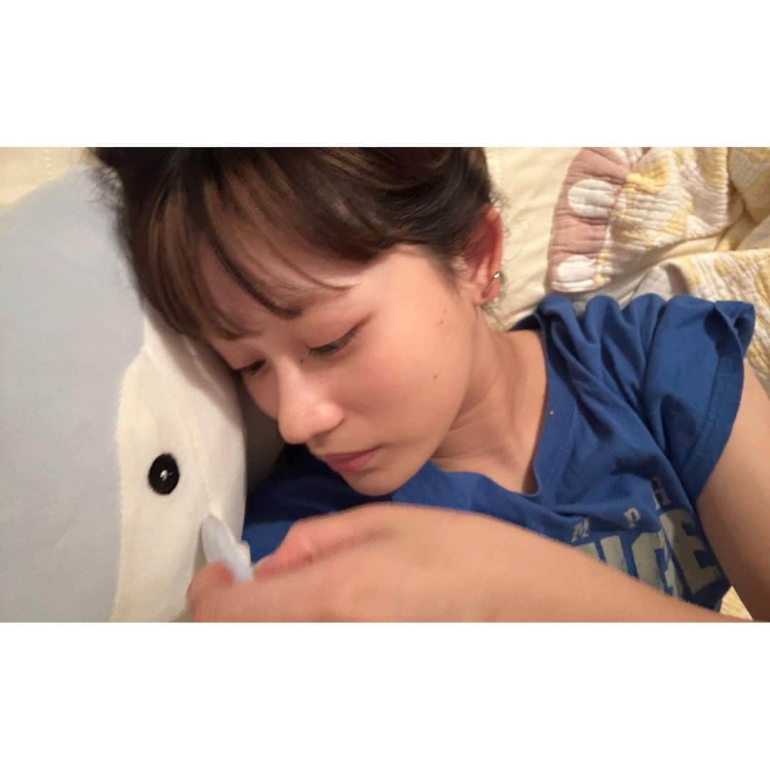 佐々木莉佳子さんのインスタグラム写真 - (佐々木莉佳子Instagram)「☔️ あれ、今日天気悪いね~ 相棒とゴロゴロしようと思います🐬  （流石にｵﾌ投稿すぎたかな）  #ｻｲｺｳ⤴︎」9月21日 17時42分 - rikako_sasaki.official