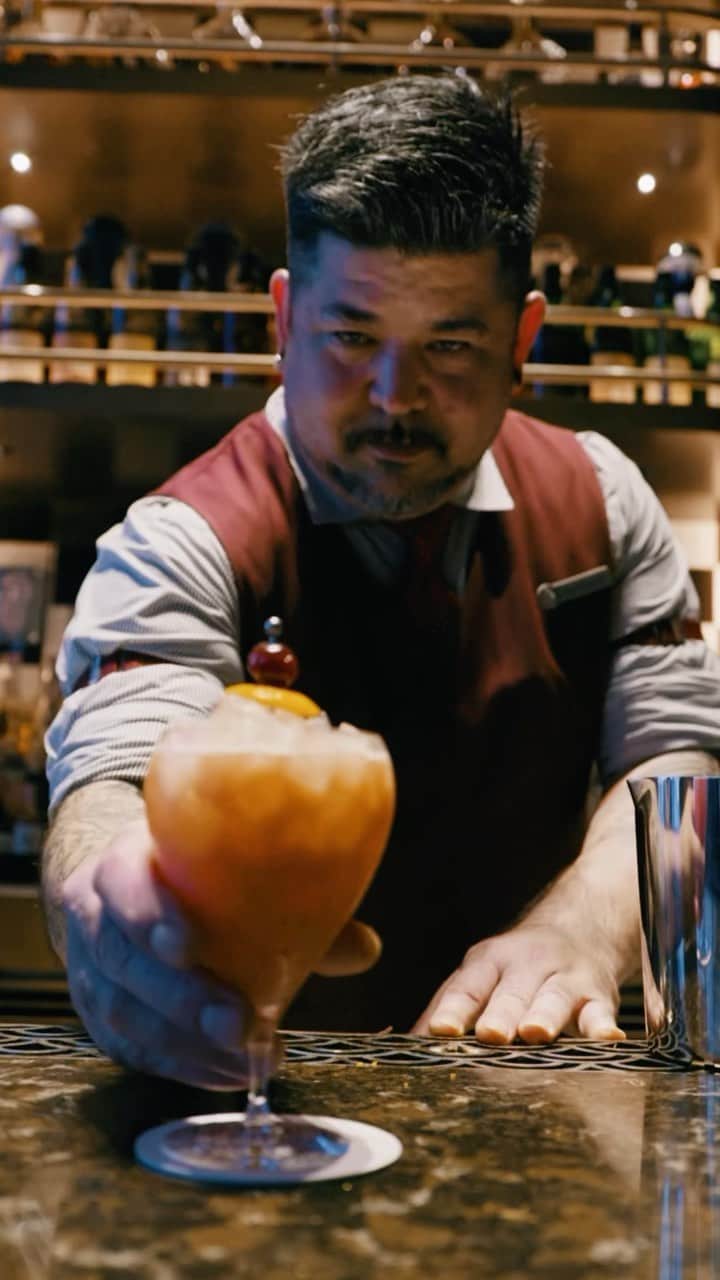 Campari Japanのインスタグラム：「New to the taste of Campari? Our Bitter & Twisted features the Campari’s signature flavour with citrusy and spice-forward notes mellowed by Keith’s secret coconut mixture... it’s a smooth operator.  Come raise a glass and celebrate with us until October 1st🍹  新しいカンパリを味わってみてください🍹ビター＆ツイストはカンパリのシグネチャードリンクでもあるフレーバーにキースの秘密のココナッツミックスによるシトラスとスパイスなノートを愉しめるカクテルです。10月1日までの限定カクテルを是非ご堪能ください！  📹 by @camparijapan #Negroniweek #fspoured」
