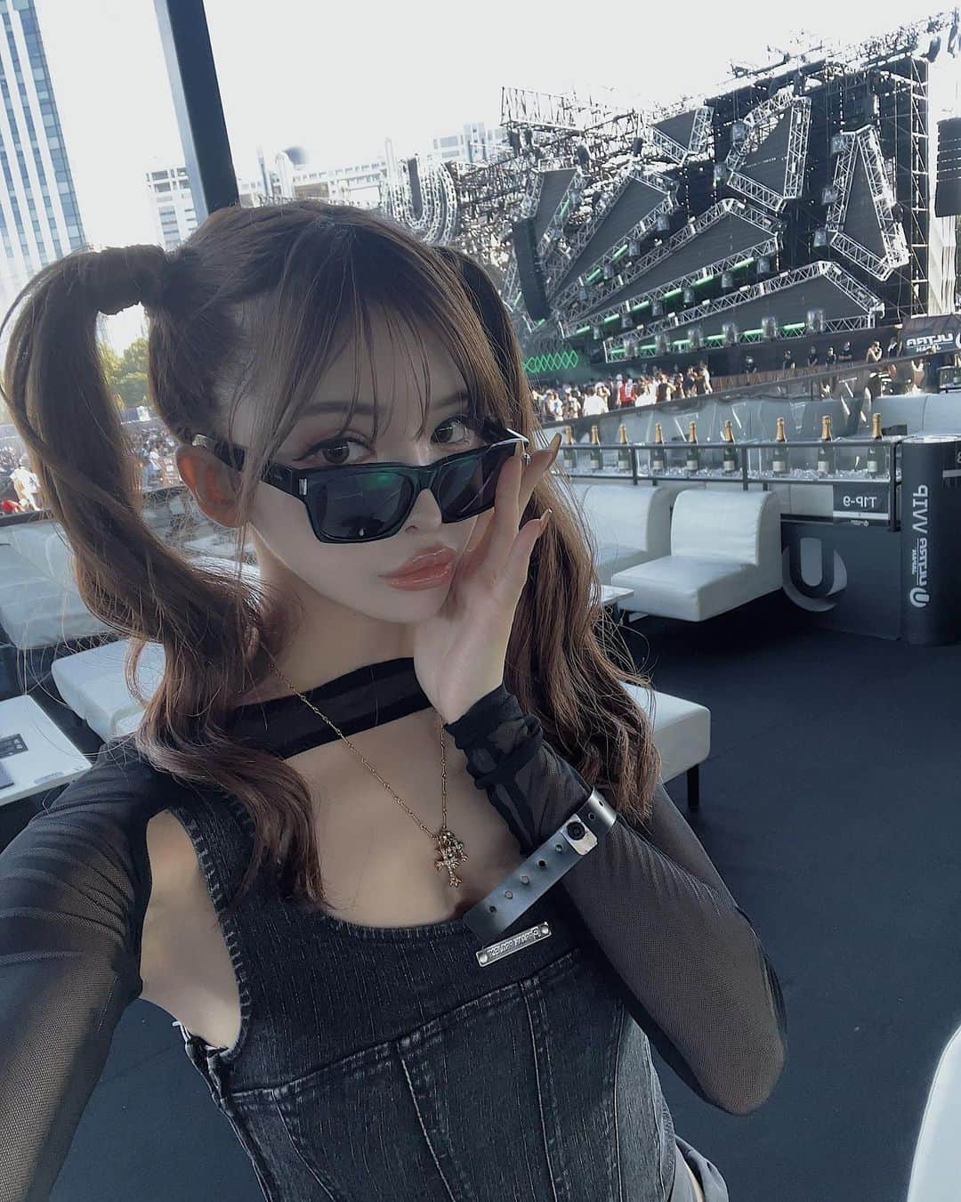 小原優花のインスタグラム：「@ultrajapan Day2 酔わずにひたすらフロア行ったりして満喫した日🥺🫶🏻  @boysnoize ❤️‍🔥 @peggygou_ ❤️‍🔥 @skrillex ❤️‍🔥」