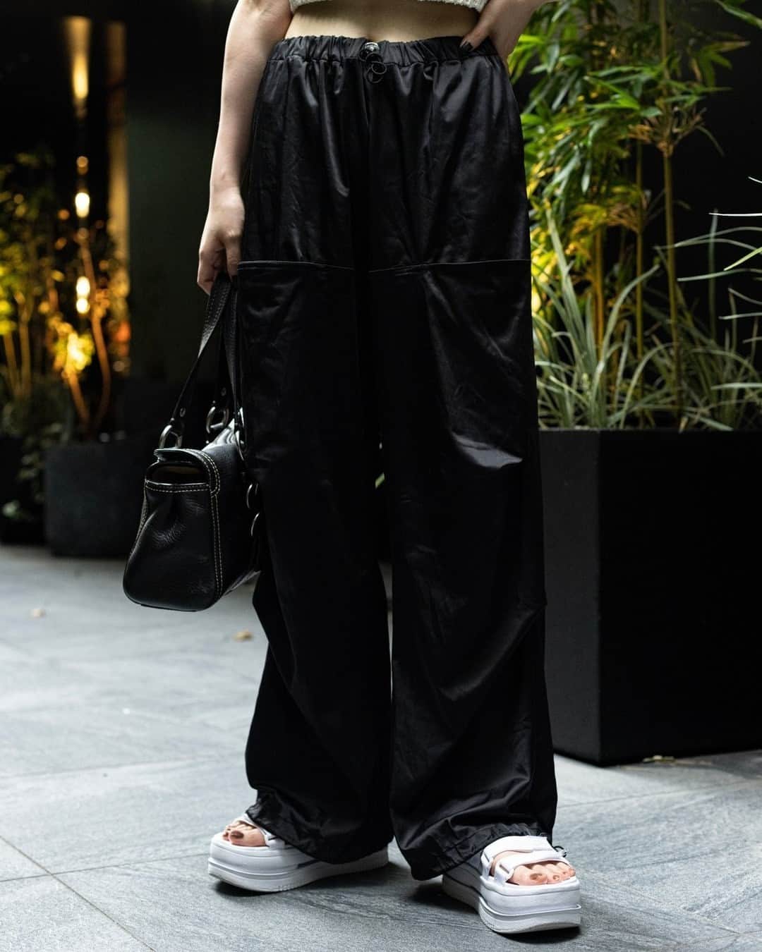 Fashionsnap.comさんのインスタグラム写真 - (Fashionsnap.comInstagram)「Name: 小牧リサ⁠ Age: 23⁠ Occupation: model⁠ ⁠ Tops #ZARA⁠ Pants #ZARA⁠ Bag #COACH⁠ Shoes #NIKE⁠ Eyewear #RayBan⁠ ⁠ Photo by @iam_____riku⁠ ⁠ #スナップ_fs #fashionsnap #fashionsnap_women」9月21日 18時00分 - fashionsnapcom