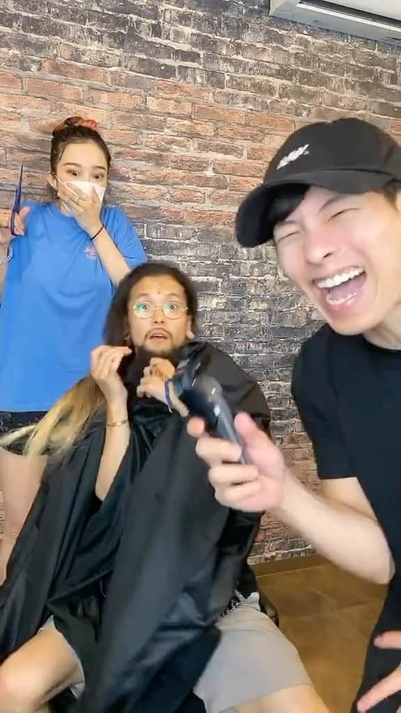 のインスタグラム：「神にドッキリしてみたwww #beatbox #ビートボックス #音マネ」