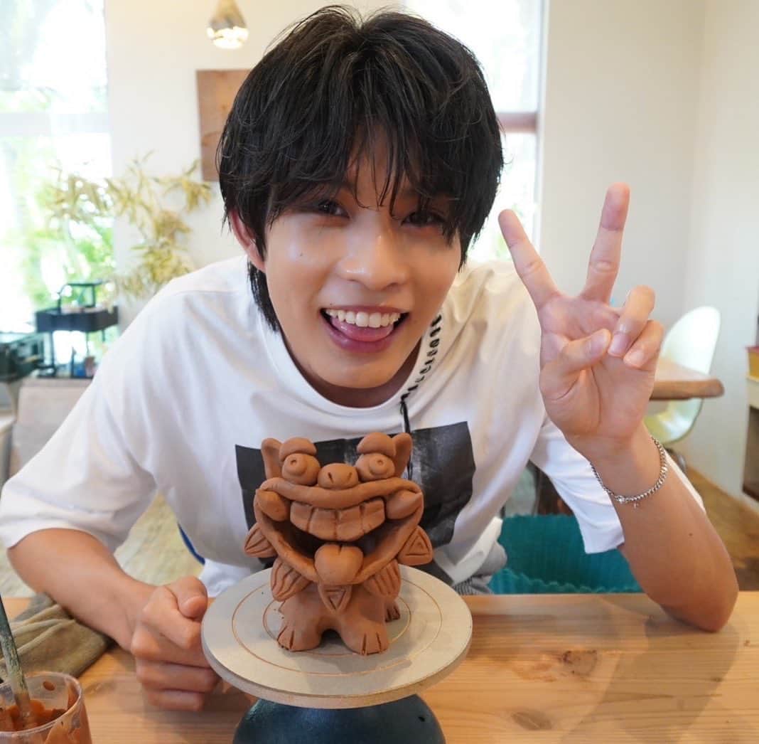 のインスタグラム：「('👅')✌️  シーサー！！」